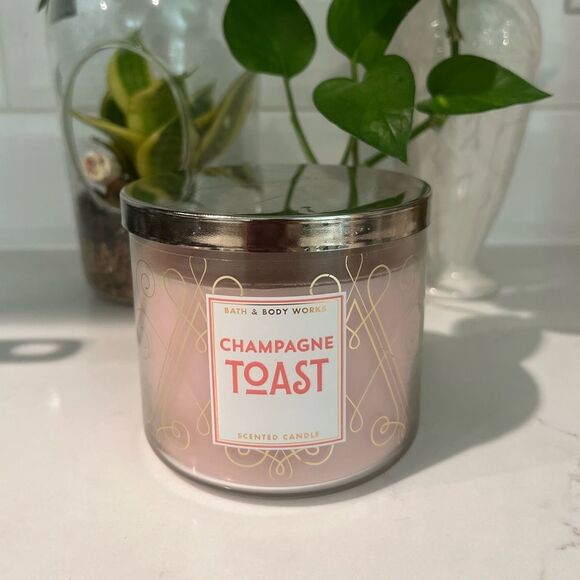 Bath and Body Works 3 Wick Champagne Toast Candle Summer Beach Vacation Scent - Picture 3 of 6
